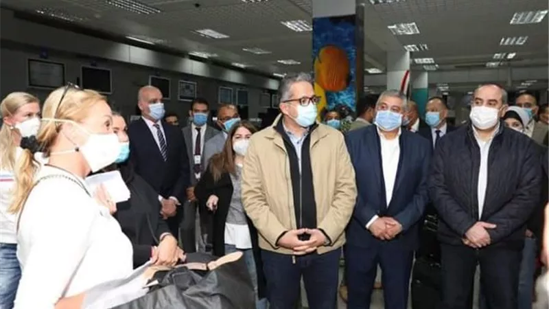 وزيرا السياحة والطيران يفتتحان مقر سحب pcr لخدمة السياح فى البحرالأحمر.. بالصور
