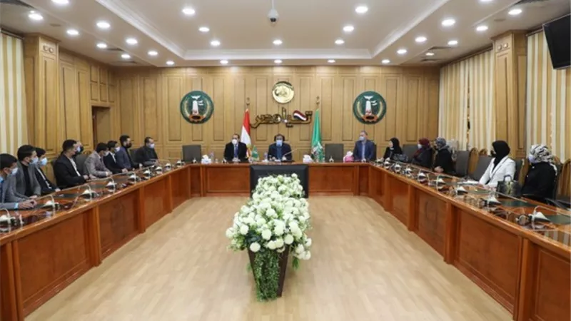 محافظ المنوفية يلتقى بأعضاء برلمان الشباب ويؤكد توفير كافة سبل الدعم لهم