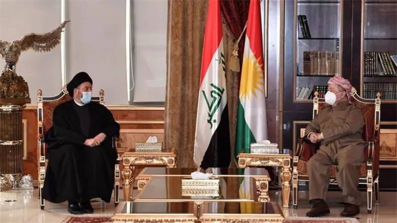 الحكيم لبارزاني: يجب أن يكون الدستور أساسا لحل الخلافات العراقية