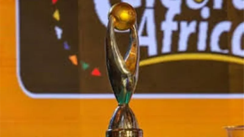 سلالة كورونا الجديدة تهدد دورى الأبطال.. والكاف يتمسك بقرارته