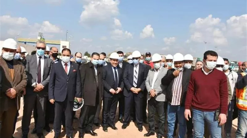 محافظ الشرقية يشهد بدء موسم توريد محصول البنجر بشركة الشرقية لصناعة السكر بالصالحية الجديدة