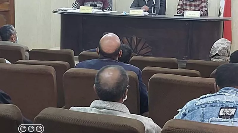 المشروعات والمرافق فى جلسة المجلس التنفيذى للبياضية بالأقصر
