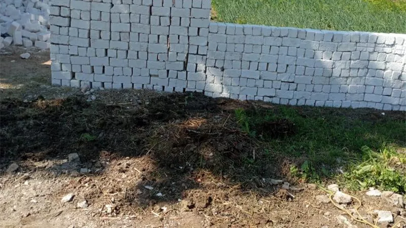 ازالة حالتى تعدى بالبناء بإسنا جنوب الأقصر