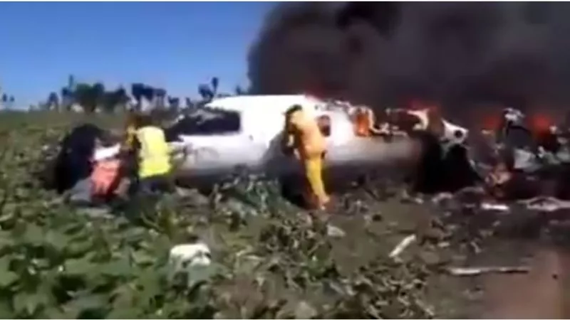 تحطم طائرة عسكرية مكسيكية يسفر عن مقتل ٦ جنود