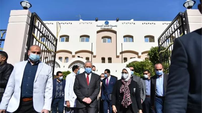 وزيرة الصحة تتفقد وحدة طب أسرة طيبة بمحافظة الأقصر
