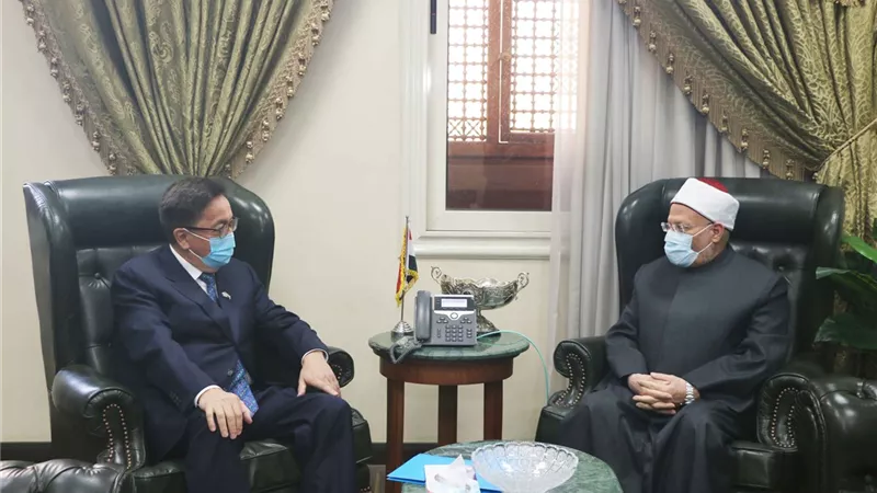 مفتي الجمهورية يستقبل سفير كازاخستان بالقاهرة لبحث تعزيز التعاون الديني بين دار الإفتاء وكازاخستان