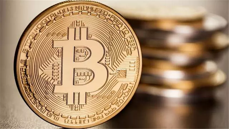 بتكوين تهبط 6% إلى ما يقل عن 55 ألف دولار