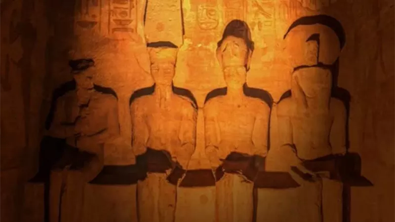 عرض موسيقى لفرقة دنماركية من أمام معبد 