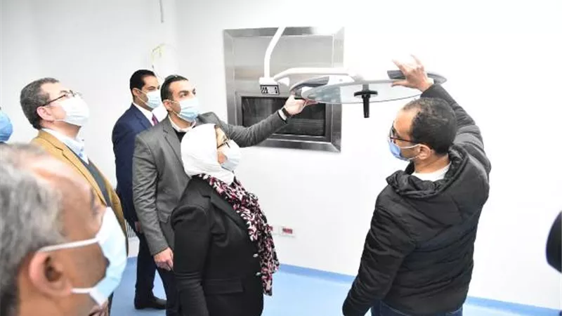 وزيرة الصحة تتفقد المبنى الجديد بمستشفى الكرنك الدولى بتكلفة 320 مليون جنيه