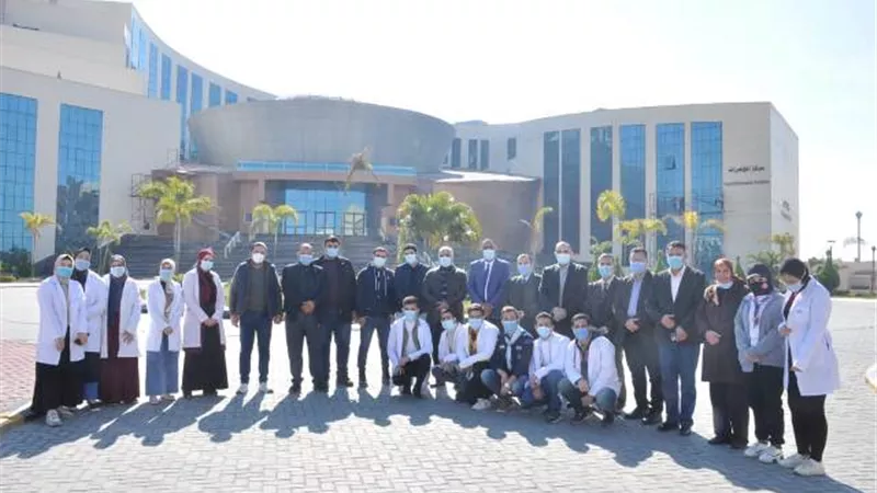 جامعة كفرالشيخ تطلق قافلة طبية لأهالى «قرية الكراكات» وتصرف العلاج مجاناً.صور