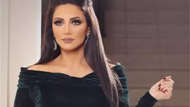 بإطلالة جريئة وملابس كلاسيك.. ديانا حداد تخطف الانظار