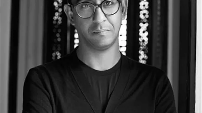 المخرج السينمائى مروان حامد يطلق الموقع الرسمى لوالده