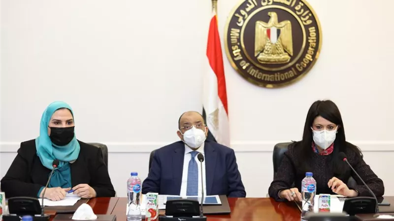 الحكومة تناقش خطة التوسع في مشروع برنامج الأغذية العالمي