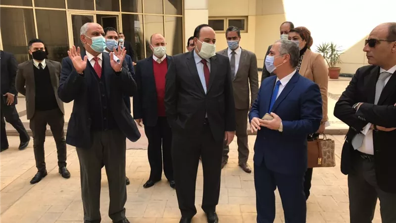 رئيس الهيئة الوطنية للصحافة يتفقد أكاديمية أخبار اليوم وجامعة الأهرام الكندية والمطابع بـ 6 أكتوبر