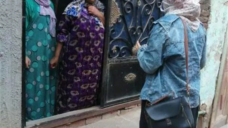 محافظ الشرقية يُشيد بتدريب 24 رائدة ريفية لتوعية المواطنين بالقرى للوقاية من فيروس كورونا