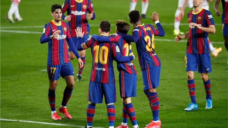 موعد مباراة برشلونة وإلتشي اليوم في الدوري الإسباني.. والقناة الناقلة