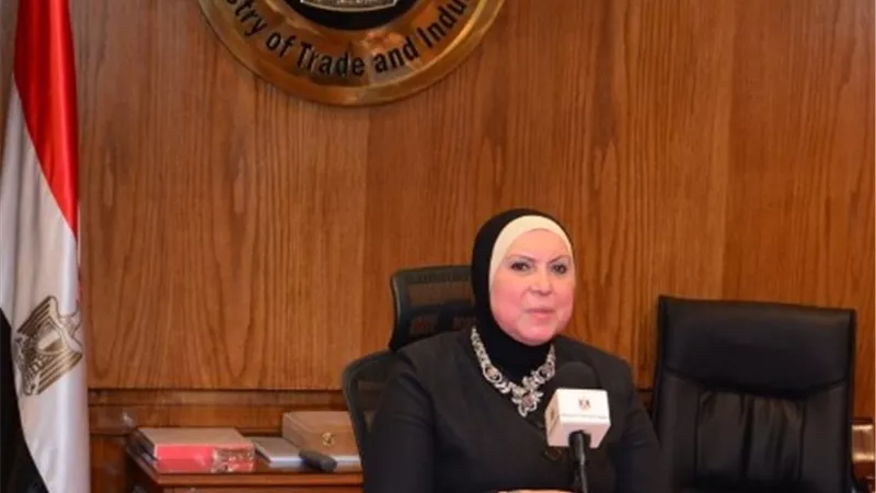وزارة التجارة تدعم مشاركة القطاعات الصناعية لتلبية احتياجات مبادرة