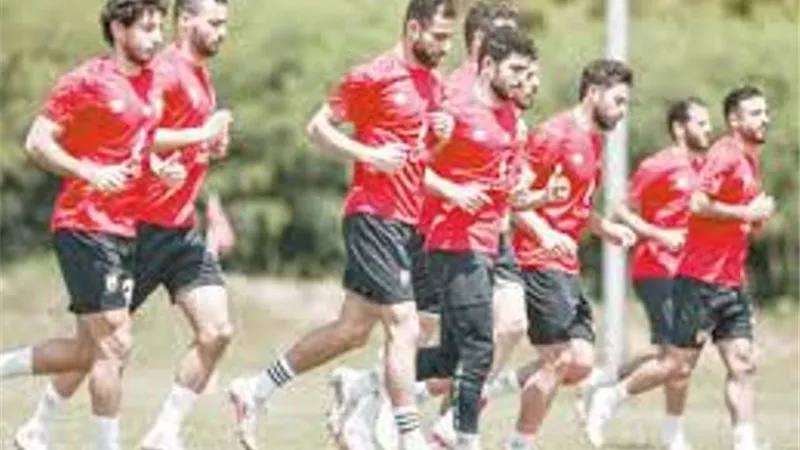 ثلاثى نارى ينضم للاهلى عقب العودة من تنزانيا
