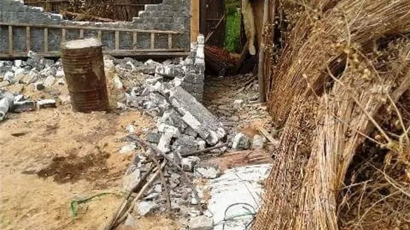 محافظ الشرقية: الأجهزة التنفيذية تتصدى لمحاولات البناء بدون تراخيص قانونية وتطبيق القانون على المخالفين بمركزي الزقازيق وبلبيس