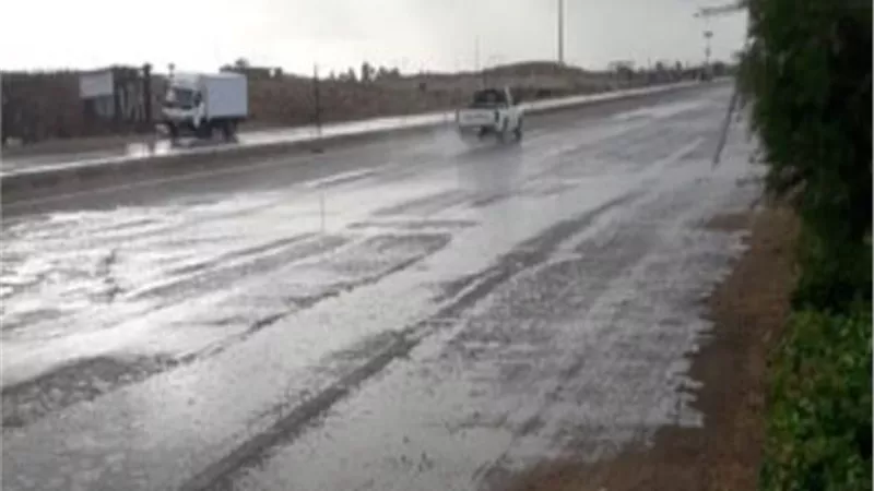 السيول تتسبب فى اغلاق طريق الزعفرانة اتجاه العين السخنة