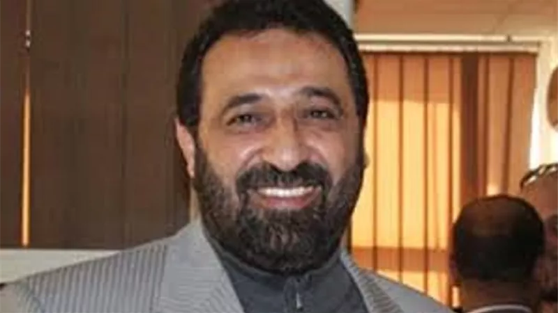 البلدوزر يستعيد ذكرياته فى الملاعب.. شاهد