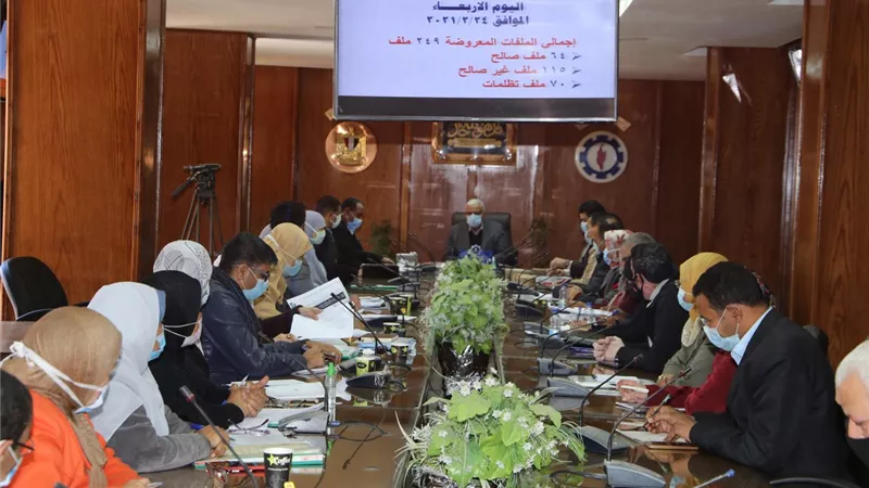 لجنة البت توافق علي تقنين عدد من الملفات للأراضي الزراعية والاميرية بالسويس