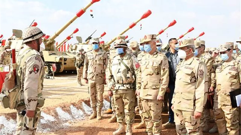 رئيس أركان حرب القوات المسلحة يشهد المرحلة الرئيسية للمشروع الإستراتيجى التعبوى / التخصصى لإدارة المدفعية (أحمس 3)