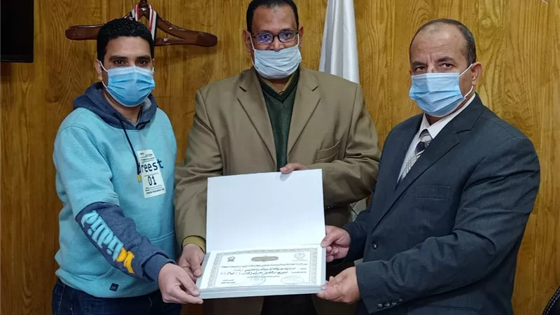 تكريم خدمة المواطنين بتعليم قنا من الإدارة العامة للاتصالات بالوزارة