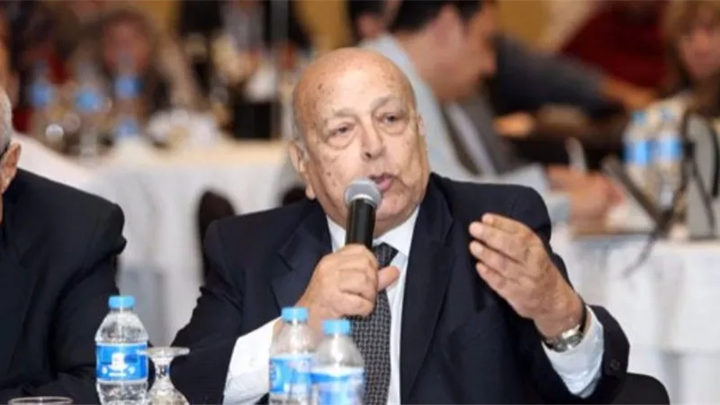 وزير الشباب ينعي وفاة رجل الأعمال حسين صبور