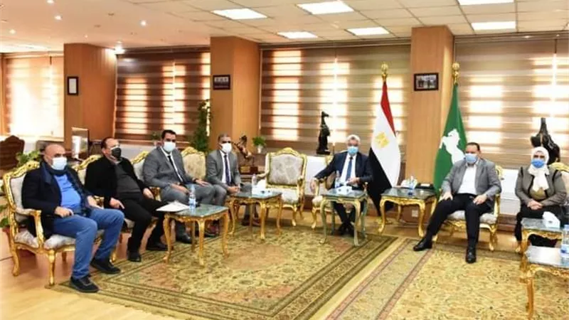محافظ الشرقية يلتقي أعضاء مجلس النواب بالمحافظة لاستعراض وحل مشاكل المواطنين