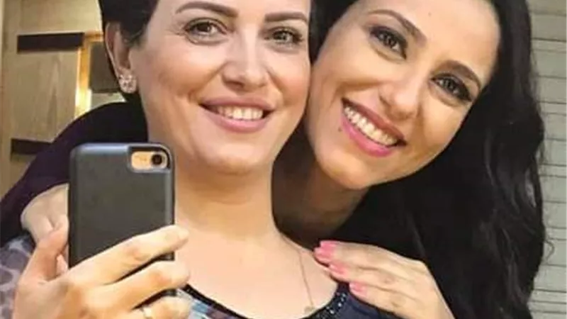 ريهام وحنان.. صداقة ممتدة وتهانى متبادلة بينهما