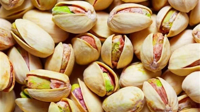 10 آثار جانبية للإفراط في تناول الفستق