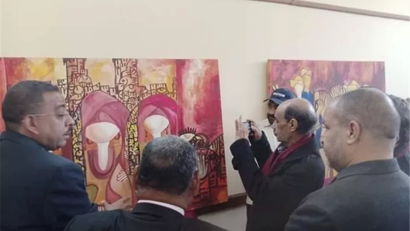 مدير تعليم قوص يفتتح معرض الفنان التشكيلي احمد الطباخ