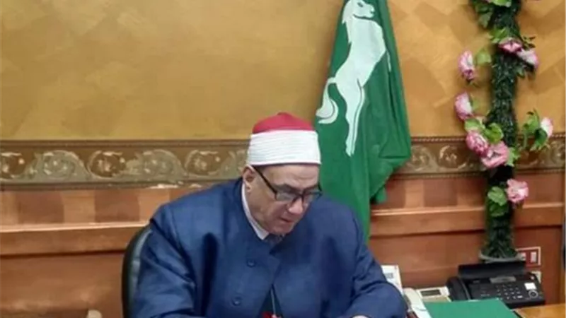 تطهير وتعقيم مساجد الشرقية استعدادا لصلاة الجمعة ..غداً