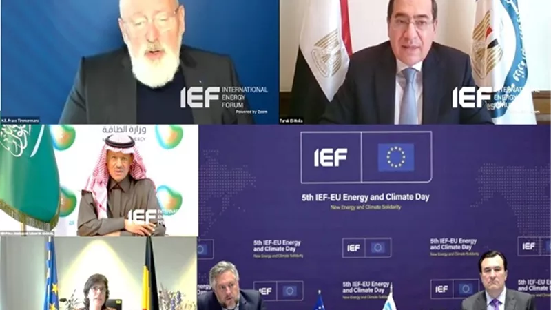 طارق الملا: التوسع فى استخدام الغاز الطبيعى على مستوى الجمهورية