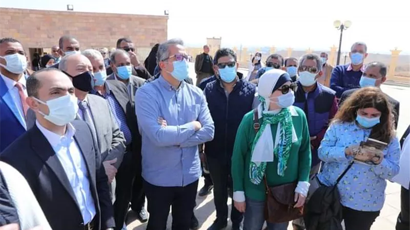 وزير السياحة والآثار ونائب محافظ سوهاج يفتتحان تطوير منطقة مقابر الحواويش الأثرية بأخميم