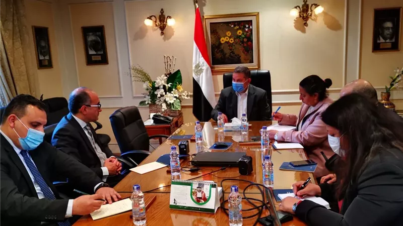 وزير قطاع الأعمال العام يبحث مع رئيس 
