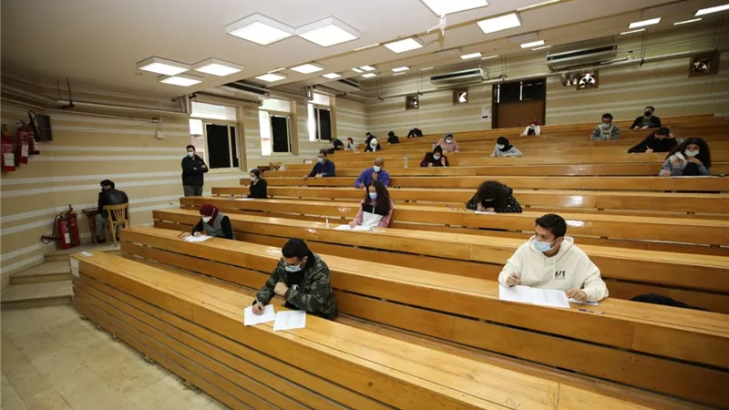 وزير التعليم العالي يتابع انتظام لجان الامتحانات واستئناف الدراسة بجامعتي القاهرة وعين شمس..صور