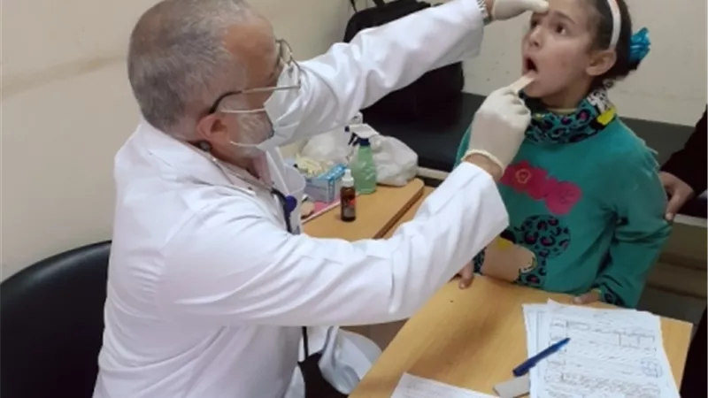 صحة الشرقية: الكشف علي ١٦٠٠ مريض بالقافلة الطبية في 
