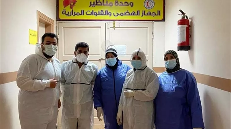 نجاح أطباء مستشفى الاحرار بالزقازيق فى اجراء 3 حالات متقدمة ربط دوالى مرئ مع تليف كبدى لمرضى كورونا