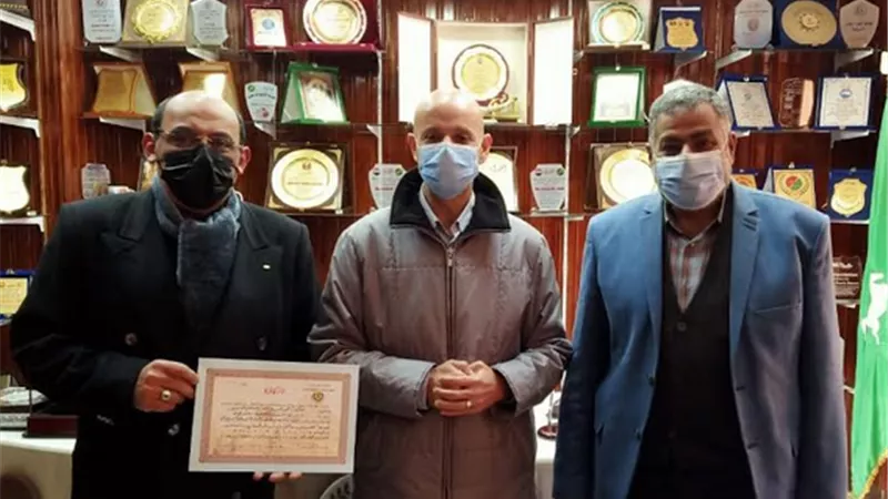 مسعود يهنئ فوزى لحصوله علي درجة مدير عام ودورة إعداد قادة وأمانى لاجتيازها الدورة التدريبية لتنمية الكوادر الطبية