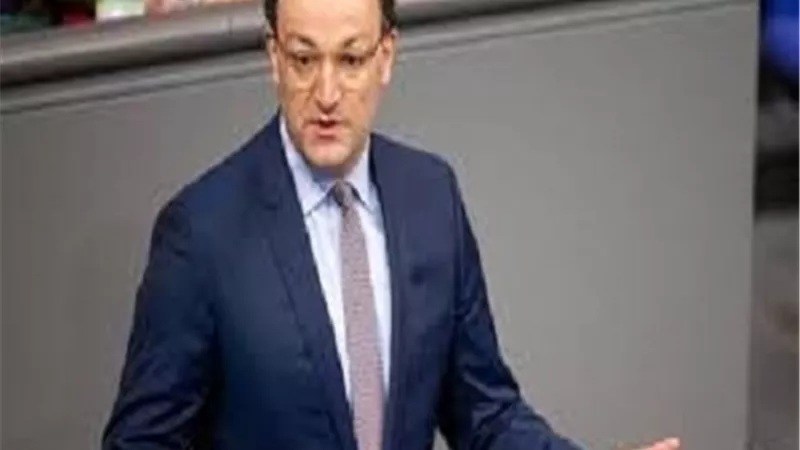وزير الصحة الألماني حضر عشاء مع 12 شخصا قبيل إعلان إصابته بكورونا