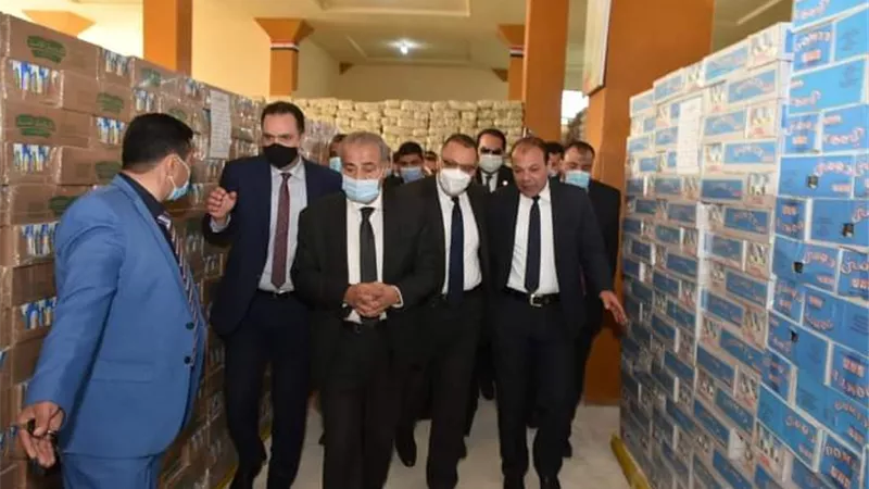 وزير التموين و محافظ الشرقية يتابعان انتظام العمل بـ