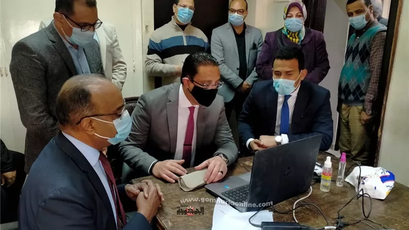 محافظ الفيوم يتابع سير العمل بغرفة عمليات امتحانات المرحلة الثانوية
