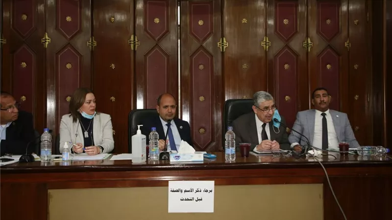 شاكر: خطة تنمويه لتحسين خدمات الكهرباء بتكلفه ٥٣٠ مليار جنيه