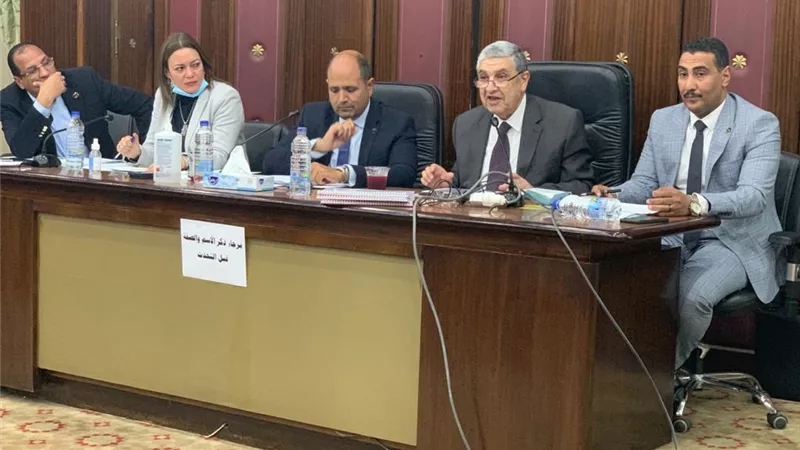 وكيل لجنة الطاقه يطالب بتخفيض اسعار شرائح الكهرباء في الصعيد