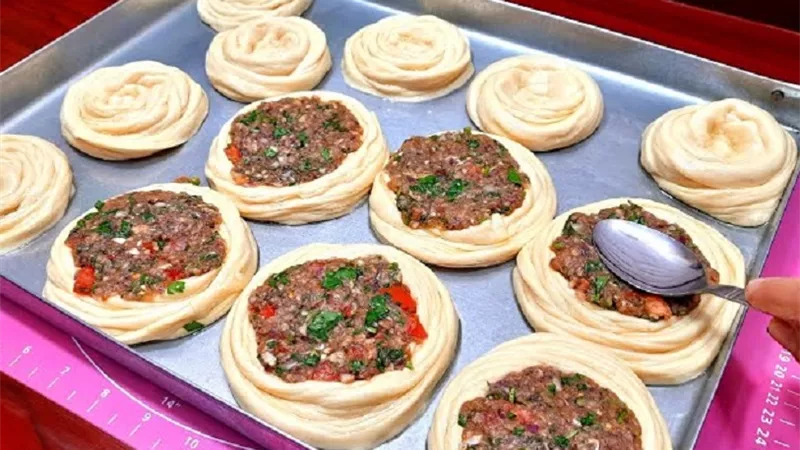 وجبة غداء مبهرة بربع كيلو لحم مفروم بالفيديو