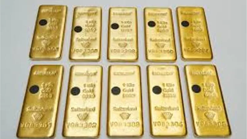الذهب يرتفع 1% بفعل ضعف الدولار.. انتفاضة مارس