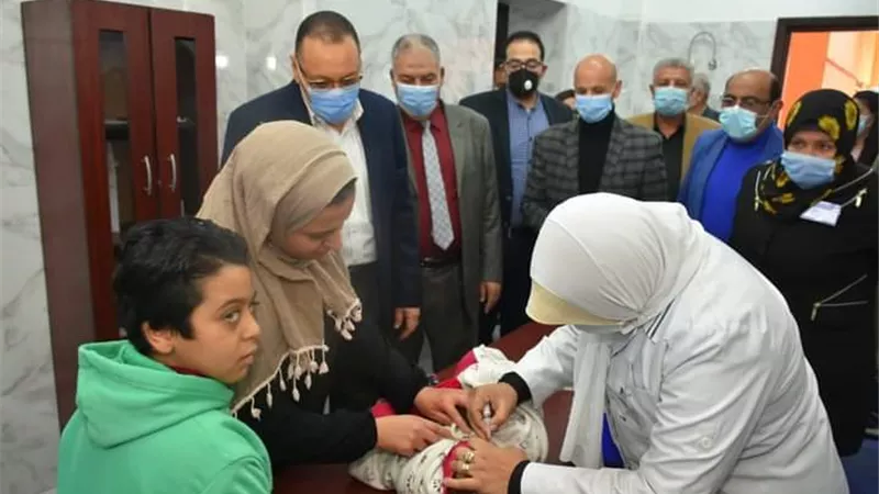 محافظ الشرقية : بدء إنطلاق الحملة القومية للتطعيم ضد مرض شلل الأطفال بمكتب صحة ثان الزقازيق