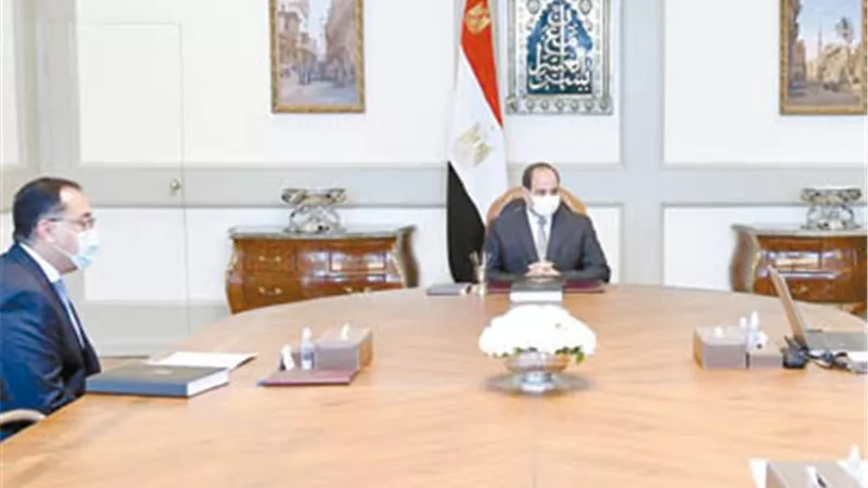 السيسي يطمئن علي الامتحانات مع الحكومة